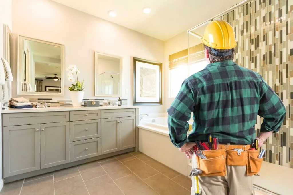 contractor facing master bathroom